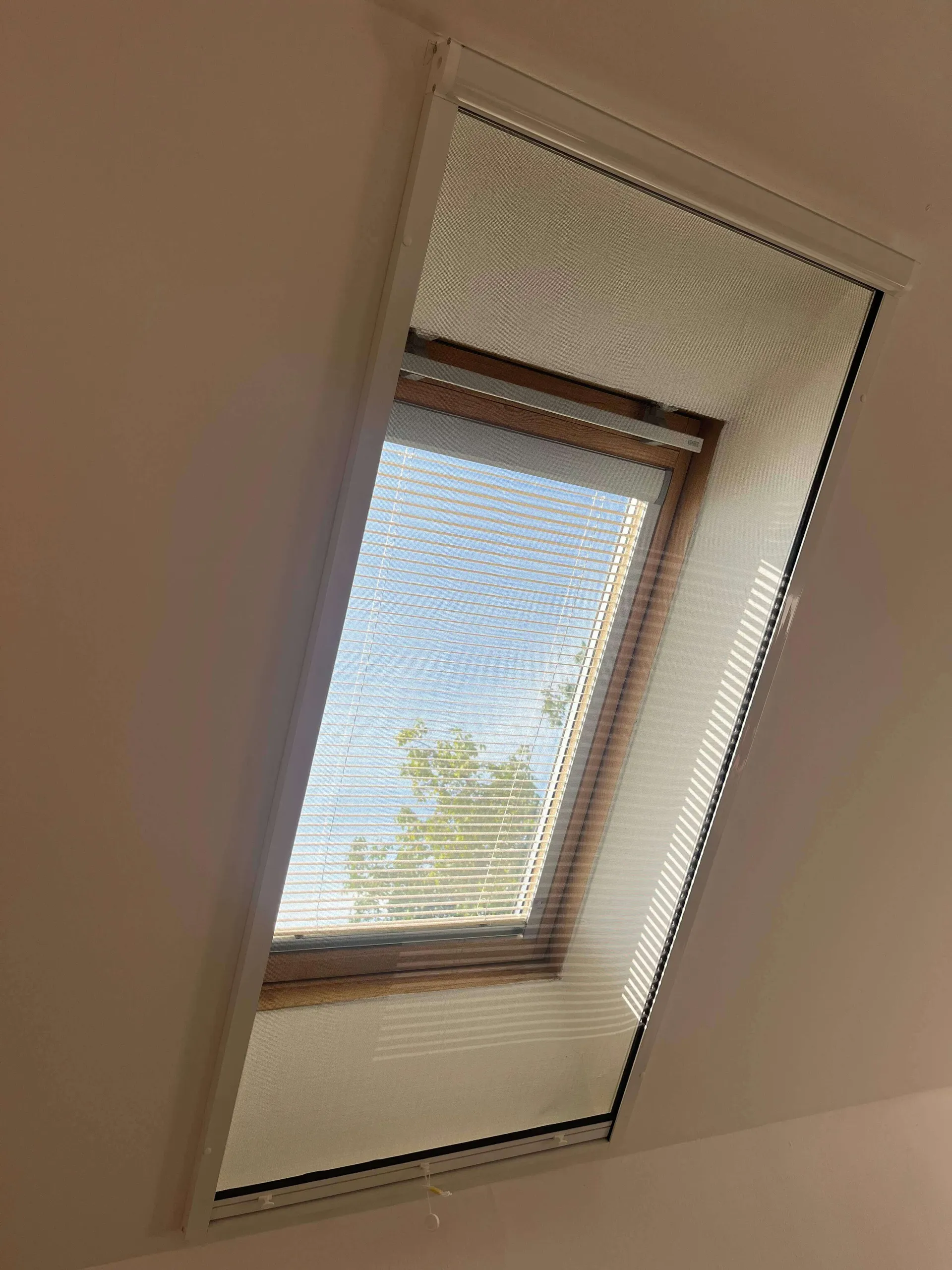 Sítě na střešní okna